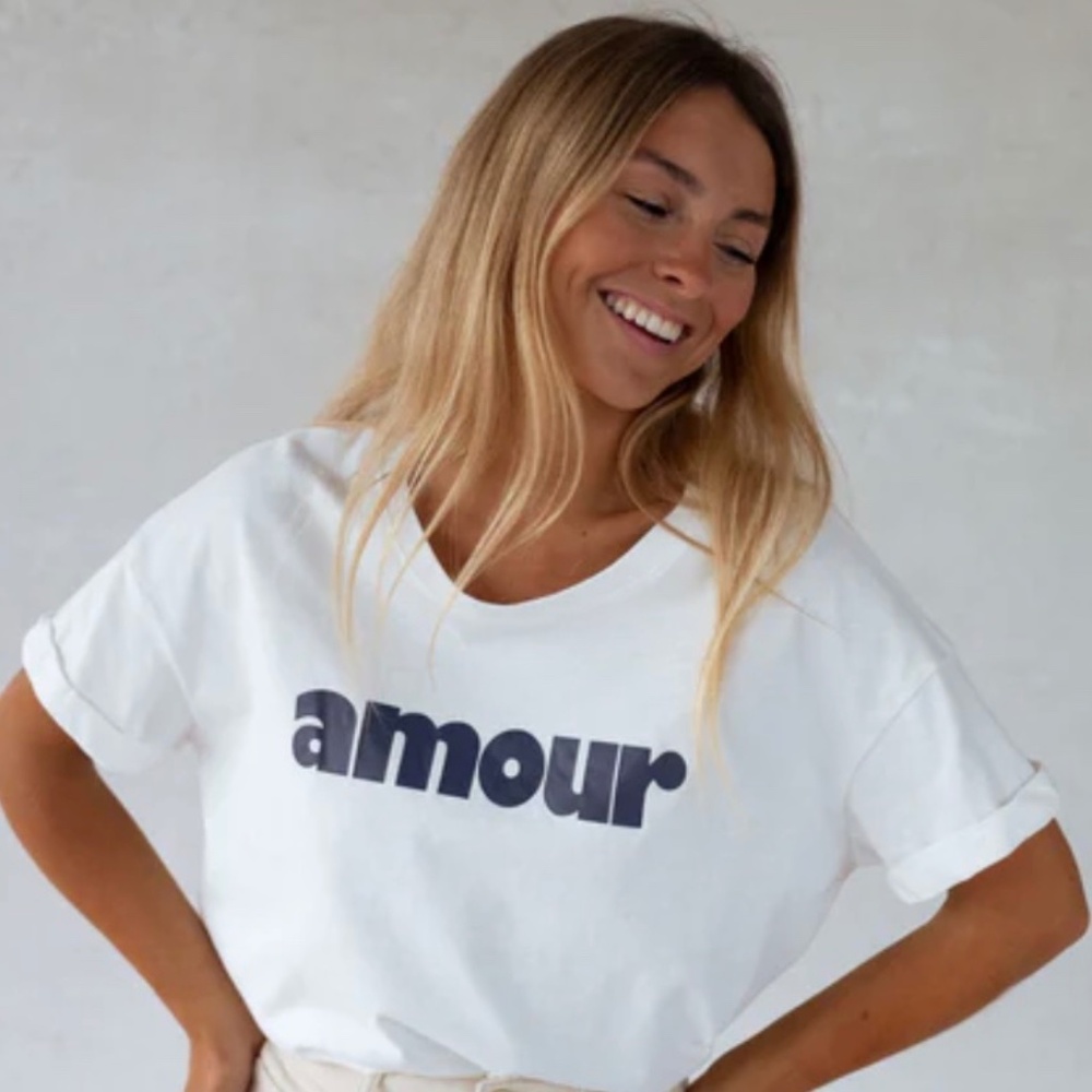 Amour T-shirt - Brand New!